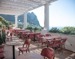Il Capri Hotel Yerinde Yemek