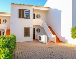 Immaculate 1-bed Apartment in Albufeira Dış Mekan