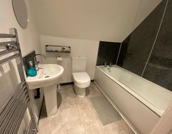 Immaculate 1-bed Apartment in Birmingham Banyo Tipleri
