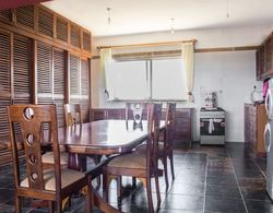 Immaculate 6-bed Penthouse Apartment in Mombasa Yerinde Yemek