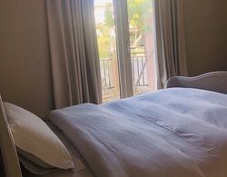 Impeccable 5 Beds Villa in Dubai Oda Manzaraları