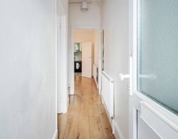Impeccable and Welcoming 3-bed House in London İç Mekan