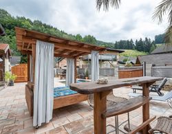 Impressive Holiday Home in Pinsdorf With Swimming Pool Oda Düzeni