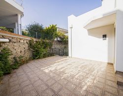 Villa in Bodrum With Shared Pool and Backyard Oda