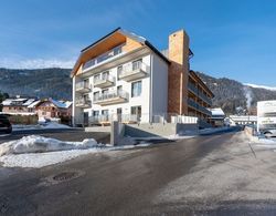 Apartment in Mauterndorf in a Prime Location at the ski bus Stop Dış Mekan