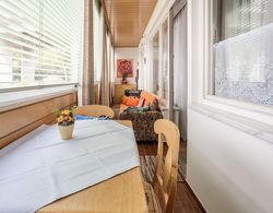 Apartment in Portschach With Patio, Veranda & Parking Yerinde Yemek