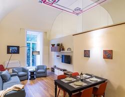 Apartment in the Heart of Nightlife by Wonderful Italy Oda