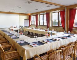 Invite Hotel Löwen Freiburg Genel