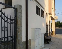 Inviting 1-bed Apartment in Aleksandrovo Dış Mekan