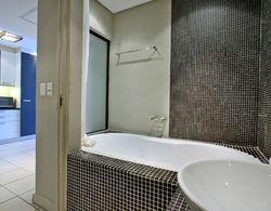 ITC Hospitality Group One Bedrooms The Decks Building Banyo Tipleri