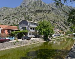 J&P Apartments Kotor Dış Mekan