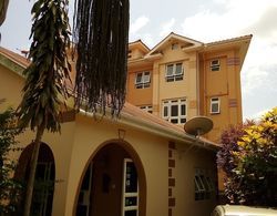 J Residence Motel Entebbe Dış Mekan