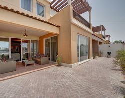 J5 Villas Holiday Homes - Barsha Gardens Dış Mekan