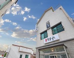 Jeju Stay Dalggum Pension Dış Mekan