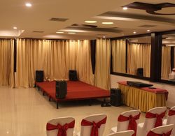 JK Rooms 103 Loharkars Hotel Genel