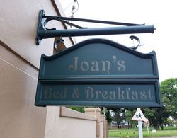 Joan's Bed & Breakfast Dış Mekan