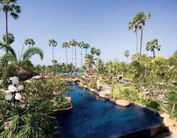 Jomtien Palm Beach Hotel & Resort Havuz