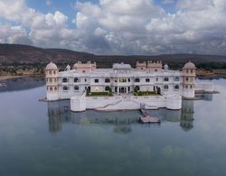 juSTa Lake Nahargarh Palace Öne Çıkan Resim