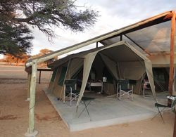 Kalahari Farmstall - Accommodation and Campground Dış Mekan