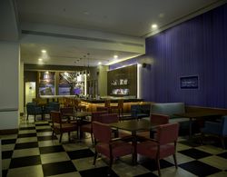 Kalyan Grand - a business hotel Genel