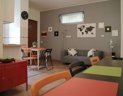 Kamchu Apartments Single Room Viale Libia 5 İç Mekan
