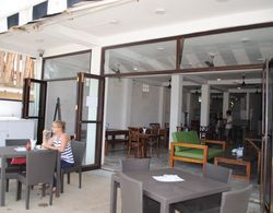 Kaori Cafe and Villa Yerinde Yemek