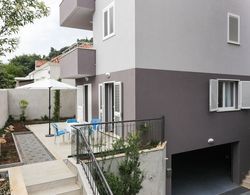 Apartments Villa Karmen Dış Mekan
