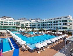 Karmir Resort Spa Havuz