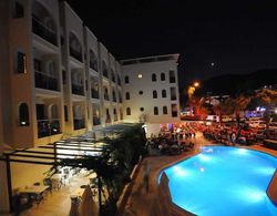Kent Studyo Hotel Havuz
