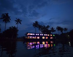 Kerala Luxury House Boat Öne Çıkan Resim
