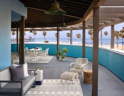 Kimpton Shorebreak Resort Plaj