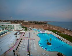 King Evelthon Beach Hotel & Resort Havuz