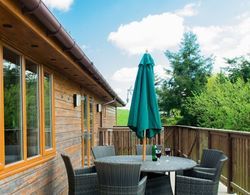 Kingfisher Lodge With Hot Tub Near Cupar, Fife Oda Düzeni