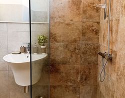 Kolossoi Guest House Banyo Tipleri