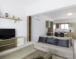 Kolymbia Dreams Luxury Apartment 104 With Terrace Private Pool Oda Düzeni