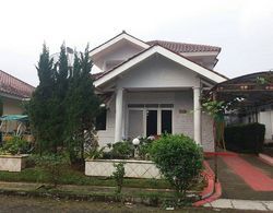 Villa Kota Bunga Anggrek Dış Mekan