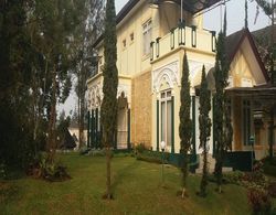 Villa Kota Bunga Azalea Dış Mekan