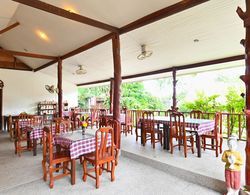 Krathom KhaoLak Resort Yerinde Yemek