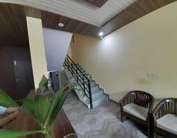 Hotel Krishna Rishikesh İç Mekan