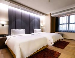 KuanRong Luxury Suites Hotel - Daping Times Square Öne Çıkan Resim