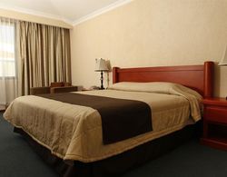 La Posada Hotel and Suites  Genel