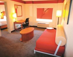 La Quinta Inn & Suites Atlanta Paces Ferry/Vinings Genel