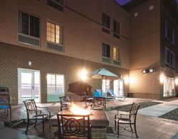 La Quinta Inn & Suites by Wyndham Duluth Dış Mekan