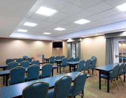 La Quinta Inn & Suites by Wyndham Jacksonville Butler Blvd Genel