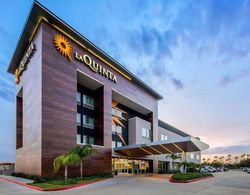 La Quinta Inn & Suites by Wyndham McAllen Convention Center Dış Mekan