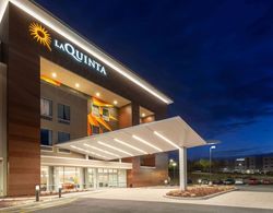 La Quinta Inn & Suites by Wyndham Middletown Dış Mekan