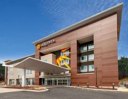 La Quinta Inn & Suites by Wyndham Middletown Dış Mekan