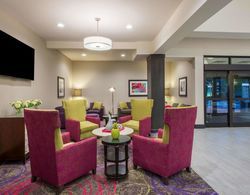 La Quinta Inn & Suites Kearney Genel