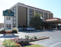 La Quinta Inn & Suites Memphis Airport - Graceland Genel