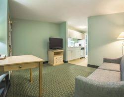 La Quinta Inn & Suites Newport Genel